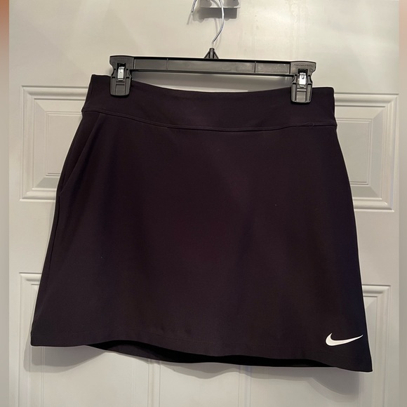 Nike Dresses & Skirts - Nike Women's Dri-FIT Golf Skort Size Small
